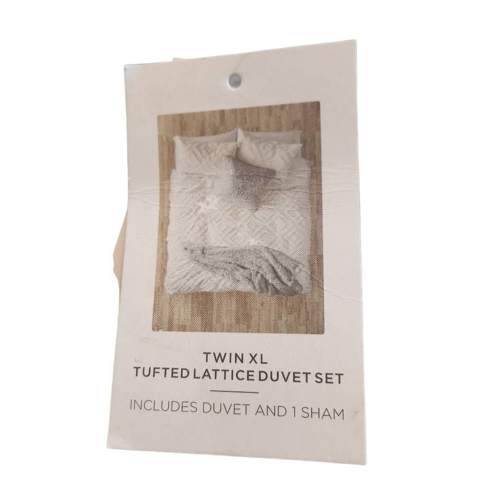 BP Twin XLTufted‎ Lattice Duvet Set